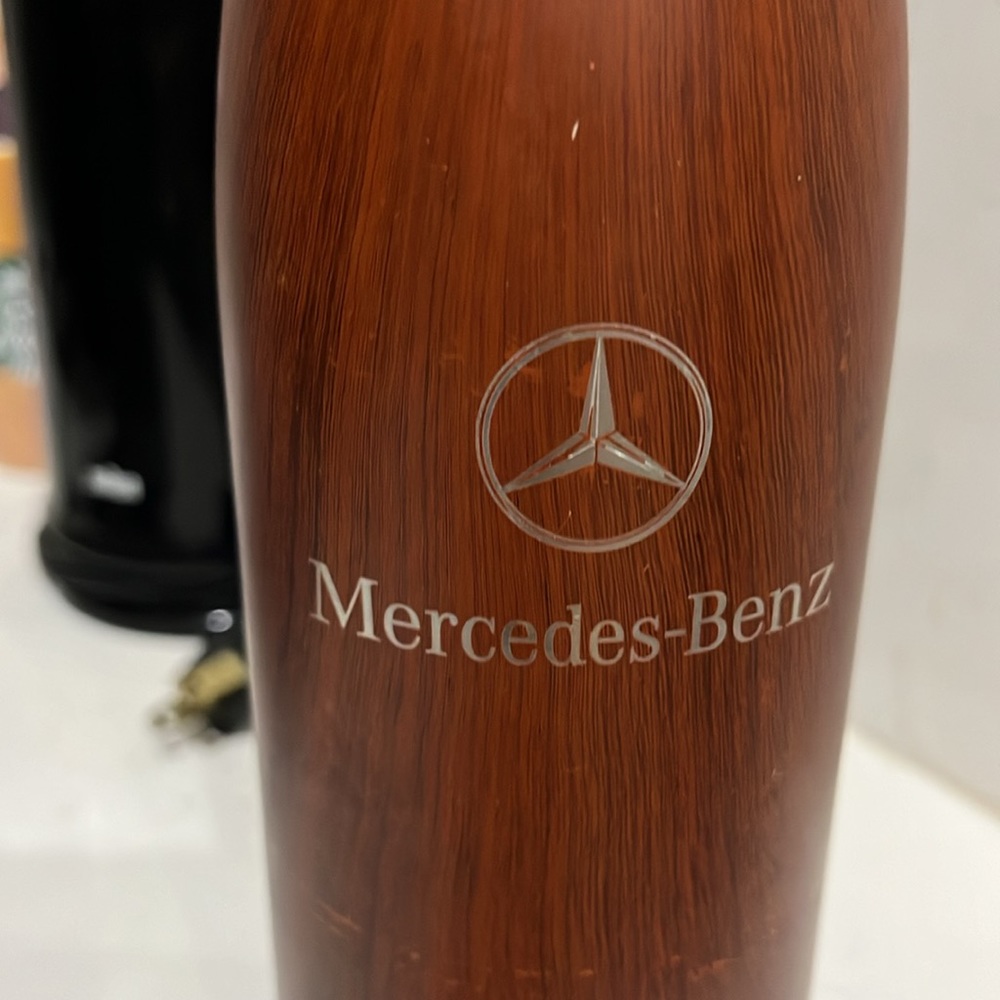 Water bottle - Picture 2 of 4